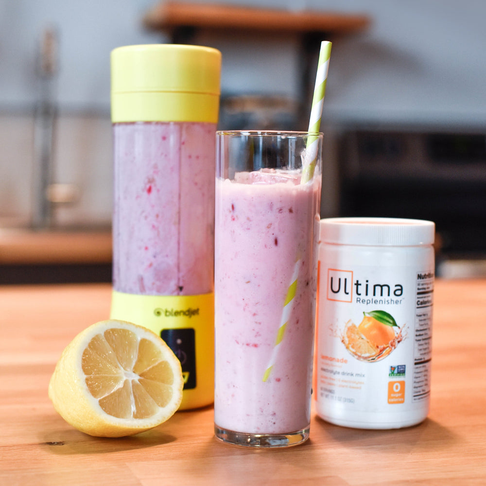 Smoothie made with Ultima Replenisher Lemon electrolyte hydration powder